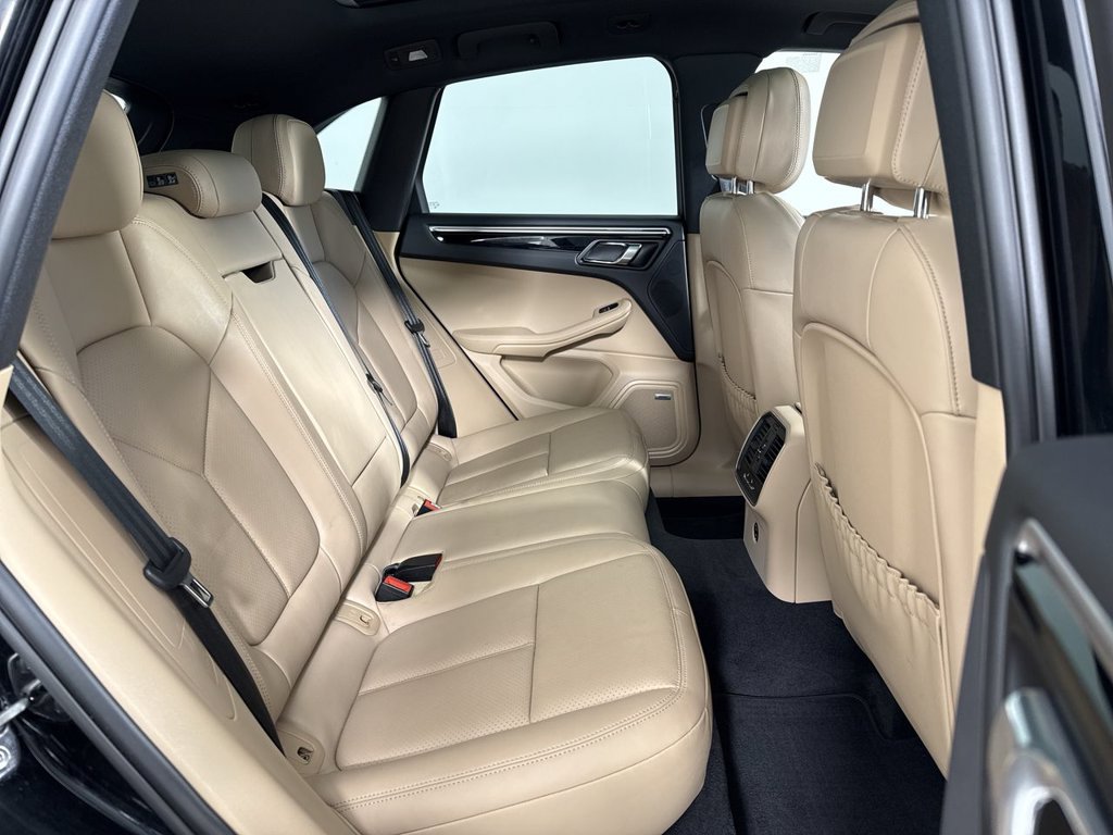 Certified 2024 Porsche Macan S w/ Premium Plus Package AWD/4WD image 23