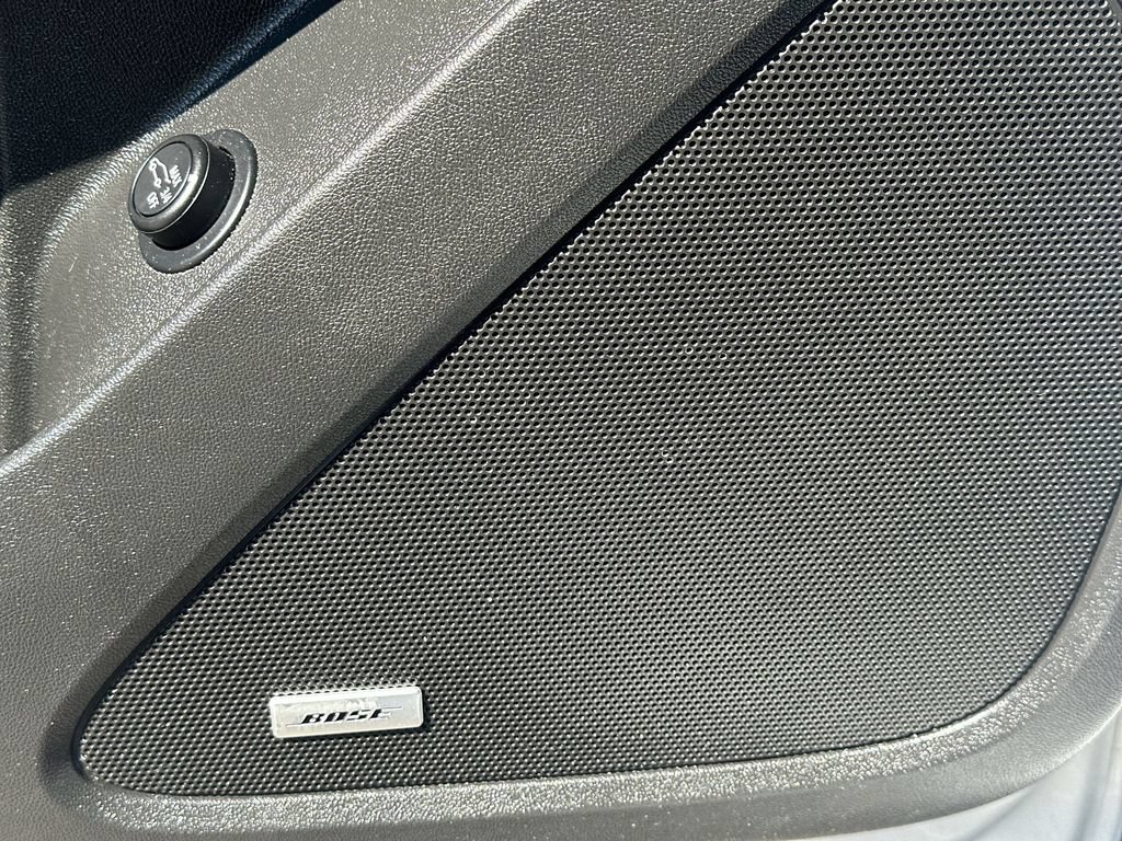 Used 2023 Chevrolet Equinox RS w/ RS Leather Package FWD image 33