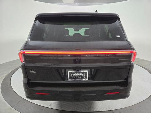 New 2026 Lincoln Navigator L Premier AWD/4WD image 5