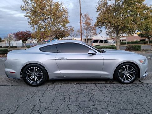 Used 2016 Ford Mustang Premium RWD image 6
