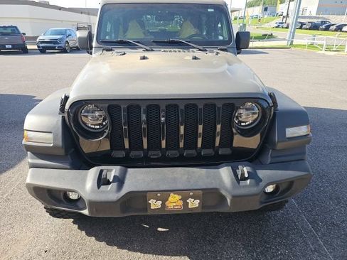 Used 2020 Jeep Wrangler Sport AWD/4WD image 2