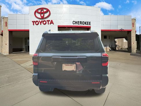 Used 2026 Toyota 4Runner TRD Off-Road Premium AWD/4WD image 6