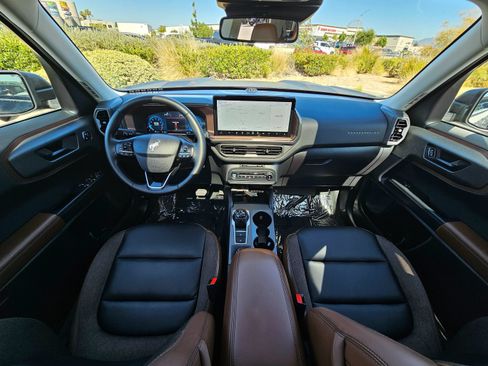 Used 2025 Ford Bronco Sport Outer Banks w/ Outer Banks Tech Package+ AWD/4WD image 26