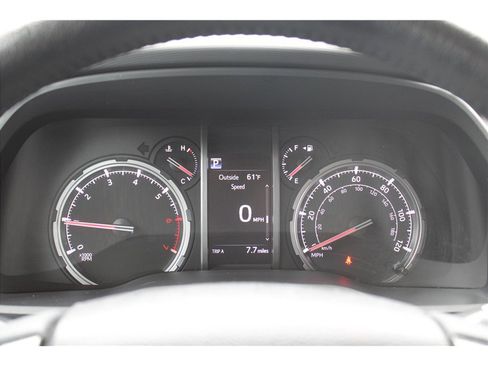 Used 2022 Toyota 4Runner TRD Off-Road Premium w/ Moonroof Package AWD/4WD image 18