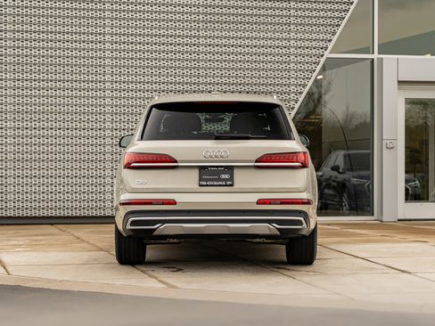 Certified 2023 Audi Q7 2.0T Premium w/ Convenience Package AWD/4WD image 30