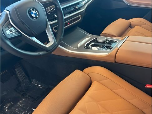 Used 2025 BMW X5 xDrive40i w/ Premium Package AWD/4WD image 7