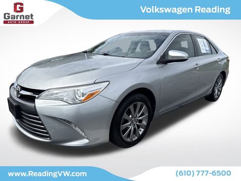 Used 2016 Toyota Camry XLE image 1