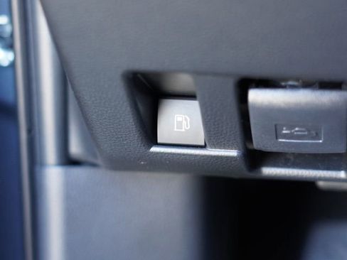 Certified 2024 Toyota Venza XLE image 20