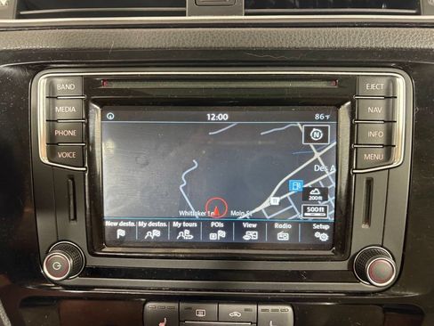 Used 2016 Volkswagen Jetta SEL FWD image 27