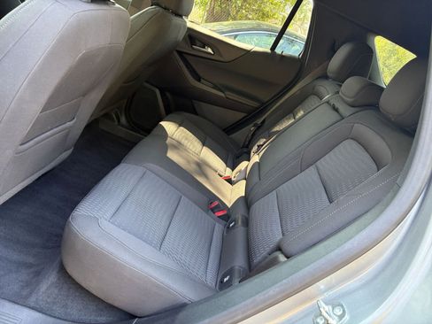 Used 2025 Chevrolet Equinox LT image 23