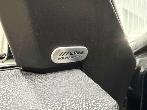 Used 2018 Dodge Charger GT image 19