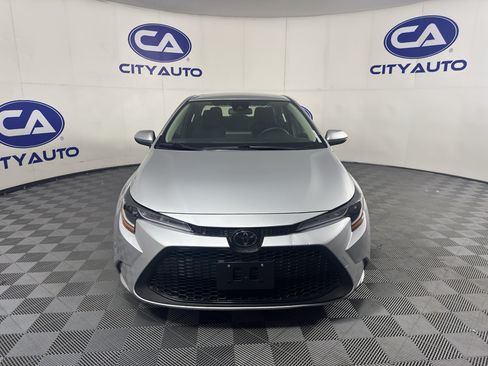 Used 2022 Toyota Corolla LE FWD image 9