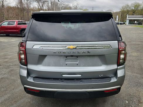 Used 2024 Chevrolet Suburban LT AWD/4WD image 5
