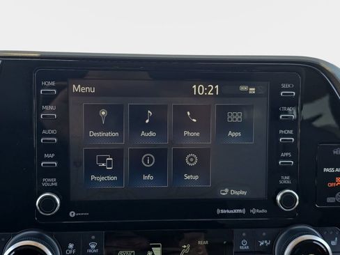 Used 2021 Toyota Highlander XLE FWD image 26
