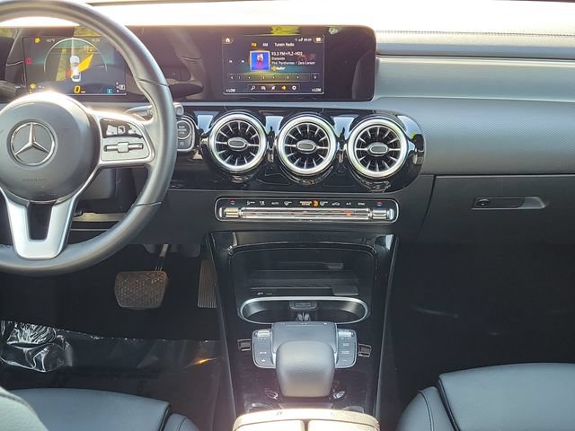 Used 2022 Mercedes-Benz CLA 250 image 17