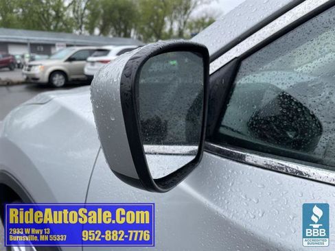 Used 2018 Nissan Rogue S AWD/4WD image 40