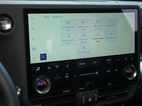 Used 2026 Lexus GX 550 w/ Accessory Package (2T) AWD/4WD image 10