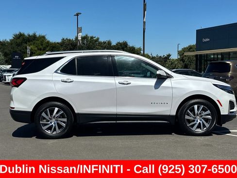 Used 2023 Chevrolet Equinox Premier AWD/4WD image 3