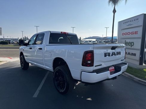 New 2026 RAM 2500 Big Horn AWD/4WD image 8