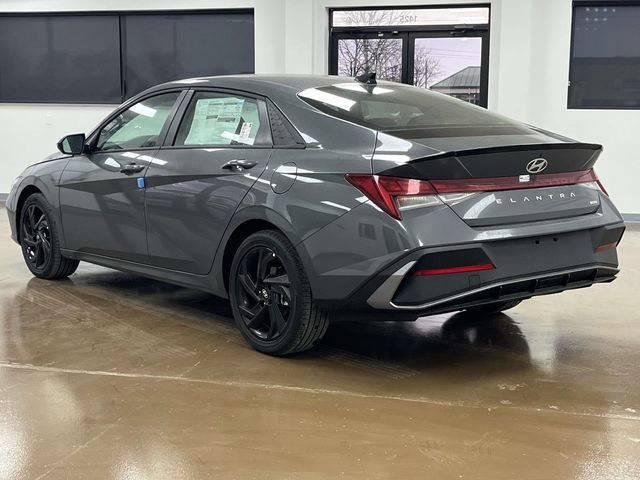 New 2026 Hyundai Elantra SEL w/ Cargo Package FWD image 7