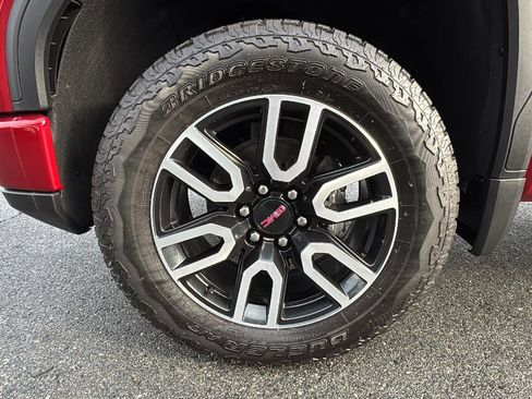 Certified 2025 GMC Sierra 1500 AT4 w/ AT4 Premium Package image 10