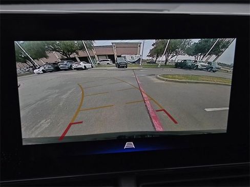 Used 2025 Chevrolet Trax ACTIV w/ Sunroof Package image 20