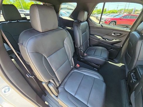 Used 2023 Chevrolet Traverse LT AWD/4WD image 30
