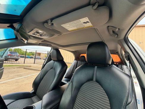 Used 2019 Toyota Camry SE FWD image 31