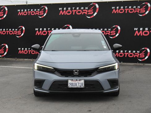 Used 2022 Honda Civic Sport image 2
