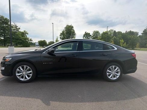 Used 2023 Chevrolet Malibu LT w/ Driver Confidence Package FWD image 2