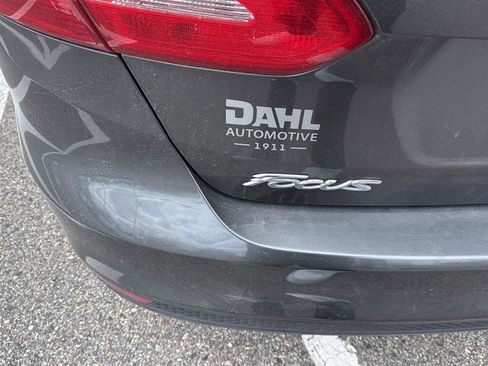 Used 2015 Ford Focus SE image 5