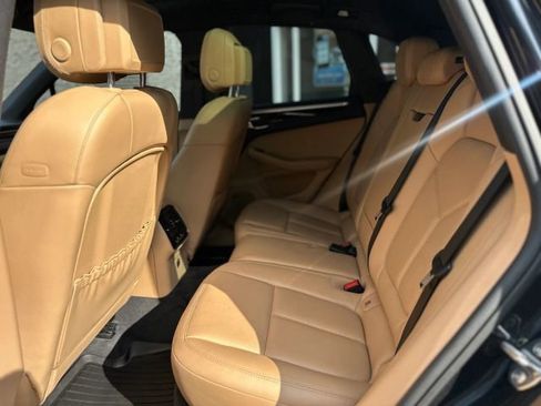 Used 2018 Porsche Macan Sport Edition image 13