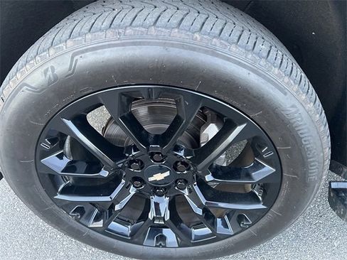 Used 2023 Chevrolet Tahoe High Country image 10