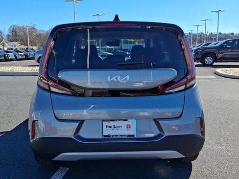 Used 2025 Kia Soul LX w/ LX Technology Package image 5