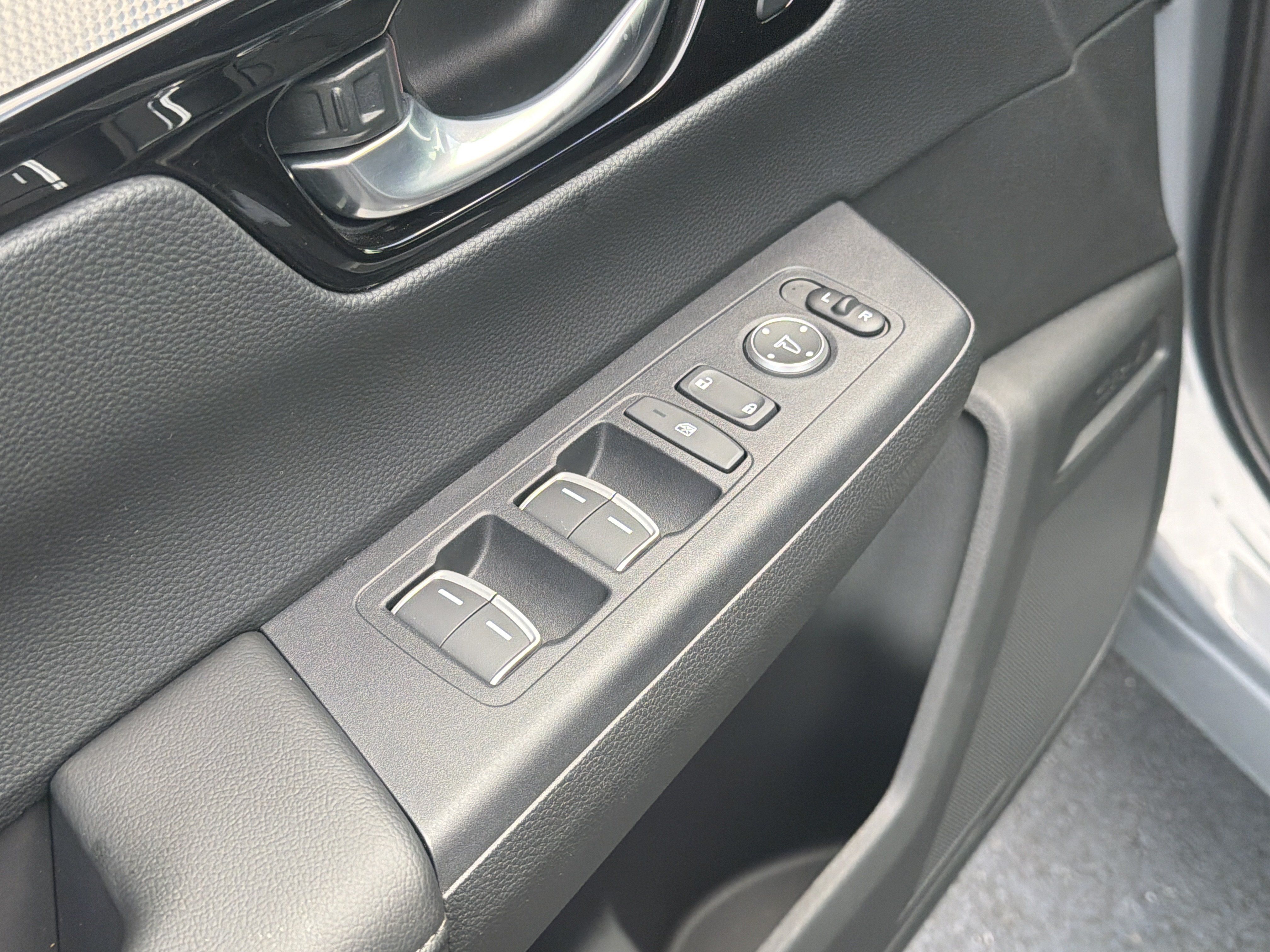 Certified 2025 Honda CR-V EX-L image 23