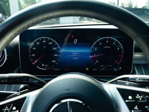 Used 2023 Mercedes-Benz C 300 Sedan image 13