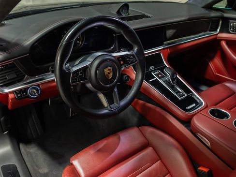 Used 2020 Porsche Panamera GTS image 41