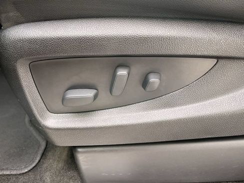 Used 2017 Chevrolet Suburban Premier AWD/4WD image 12