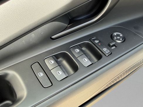 New 2026 Hyundai Elantra SEL Sport FWD image 16