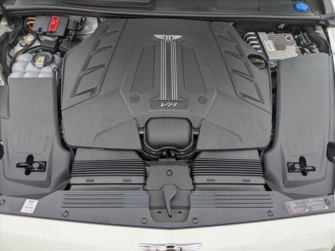 Used 2020 Bentley Bentayga image 27