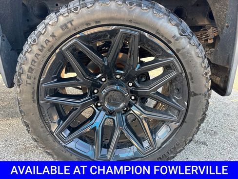 Used 2016 GMC Sierra 2500 Denali w/ Duramax Plus Package AWD/4WD image 11