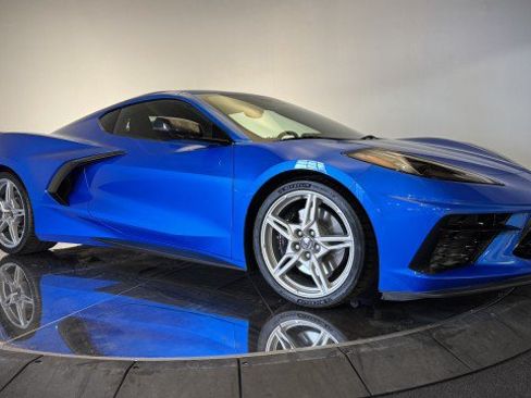 Used 2024 Chevrolet Corvette Stingray Premium Cpe w/ Z51 Performance Package RWD image 18