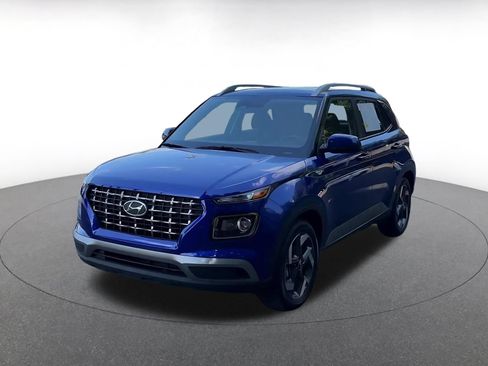 Used 2026 Hyundai Venue SEL FWD image 7