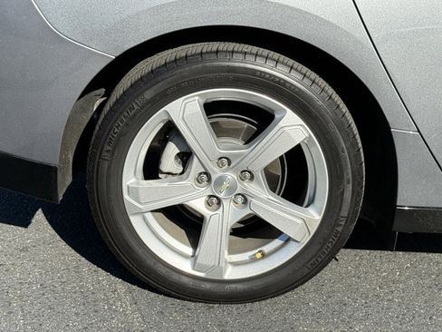 Used 2019 Chevrolet Volt LT w/ Power Convenience Package image 8