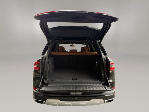 Used 2019 BMW X5 xDrive40i w/ Premium Package 2 image 9