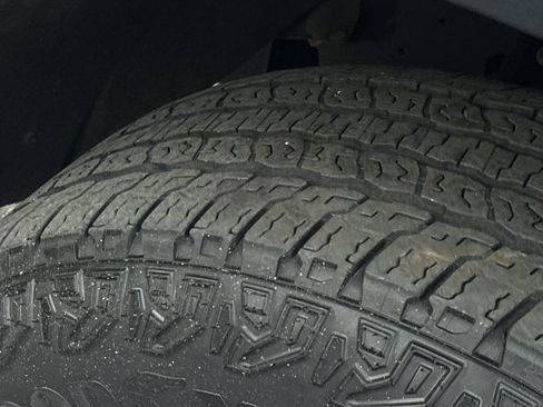 Certified 2023 Chevrolet Silverado 1500 LT AWD/4WD image 11
