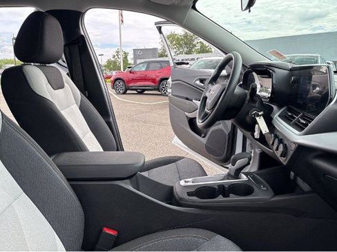 Used 2024 Chevrolet Trax LS w/ Driver Confidence Package FWD image 30