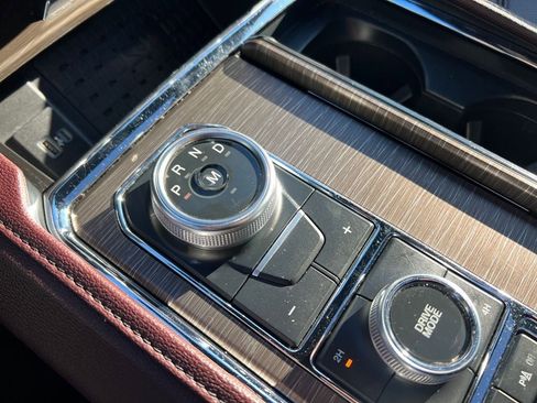 Used 2023 Ford Expedition Max Limited image 23