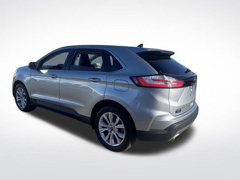 Certified 2024 Ford Edge Titanium image 3