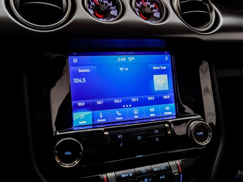 Used 2022 Ford Mustang Shelby GT500 w/ Technology Package RWD image 71
